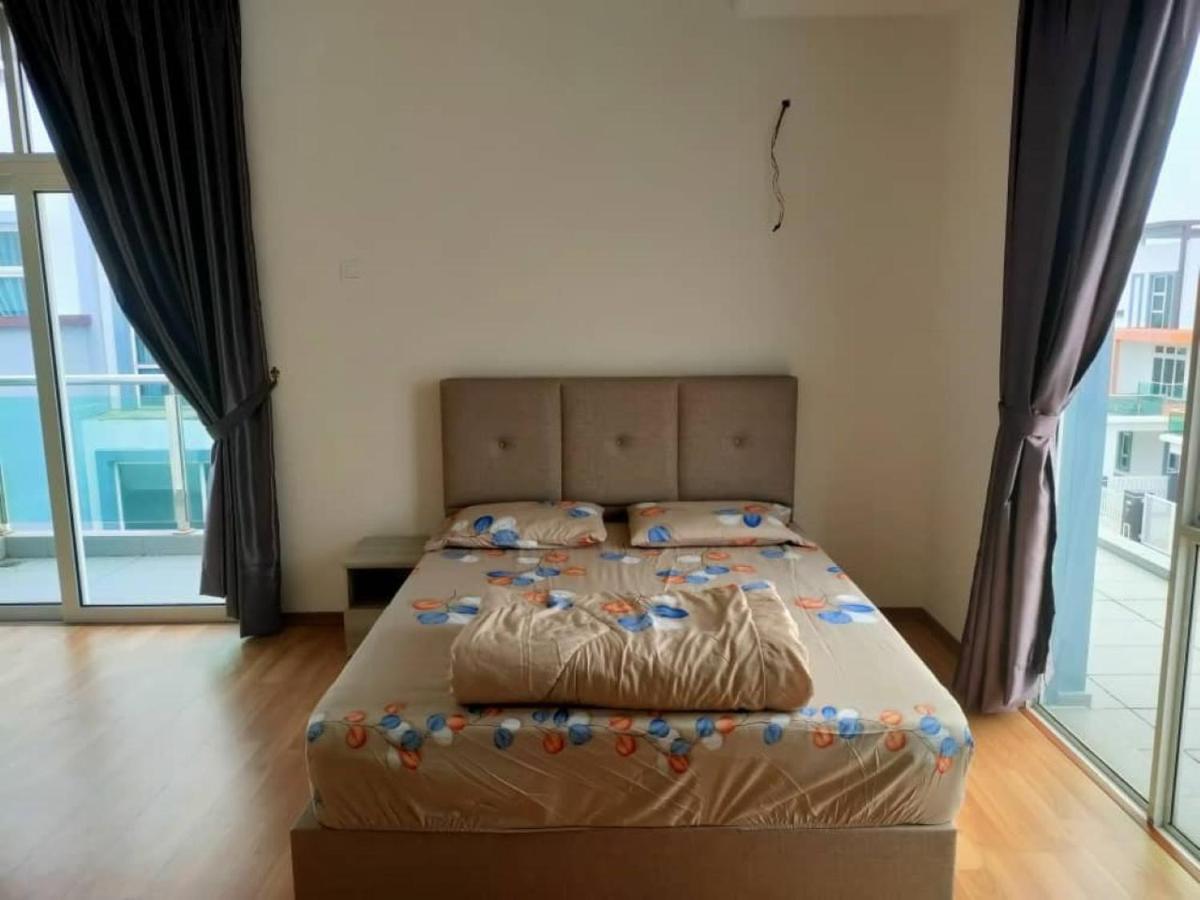 My Home Kayangan Villa Malacca C10 Экстерьер фото